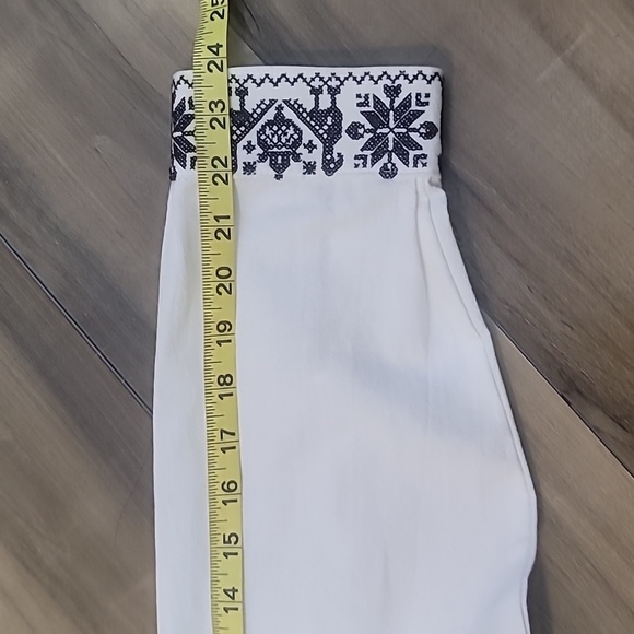 Shuudi brand Mexican linen men's vacation shirt white with navy blue embroidery - Picture 17 of 17